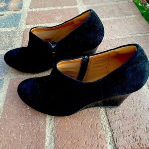 NWT CLARKS Black Suede Wedges